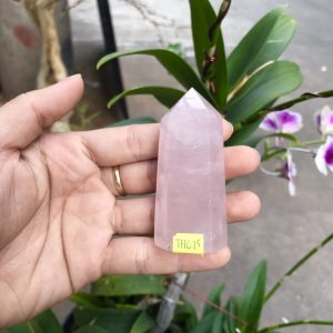 TRỤ ĐÁ PHONG THỦY THẠCH ANH HỒNG KT 6,6x3CM, KL 76G (THO15)