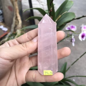 TRỤ ĐÁ PHONG THỦY THẠCH ANH HỒNG KT 8x2,7CM, KL 78G (THO29)