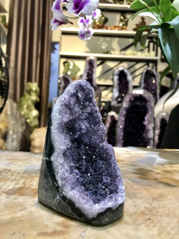 THẠCH ANH TÍM ĐỂ BÀN LÀM VIỆC KT: 10.5x6CM, KL 311G (TIM672)
