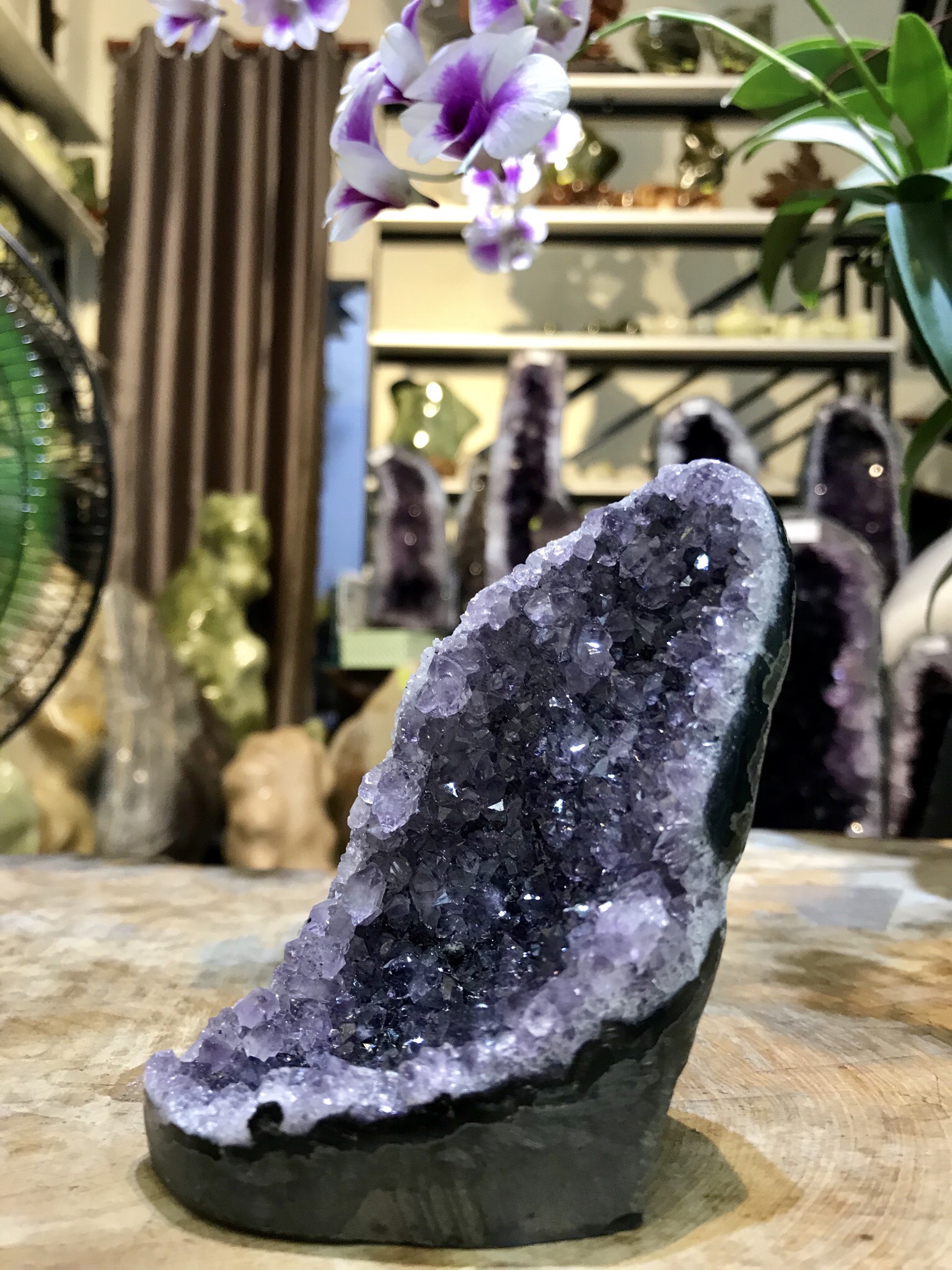 THẠCH ANH TÍM ĐỂ BÀN LÀM VIỆC KT: 10.5x6CM, KL 311G (TIM672)