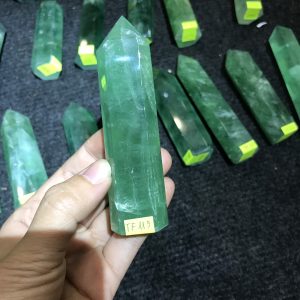 TRỤ ĐÁ FLUORITE MÀU XANH KL: 122G, CAO: 9,5CM (MS: TF115)
