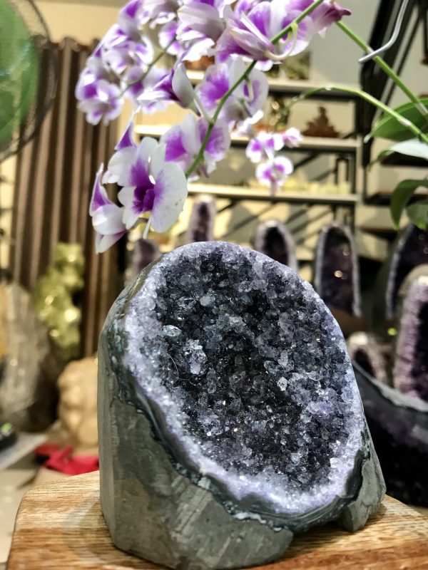 THẠCH ANH TÍM ĐỂ BÀN LÀM VIỆC KT: 8,3x8,5CM, KL 391G (TIM633)