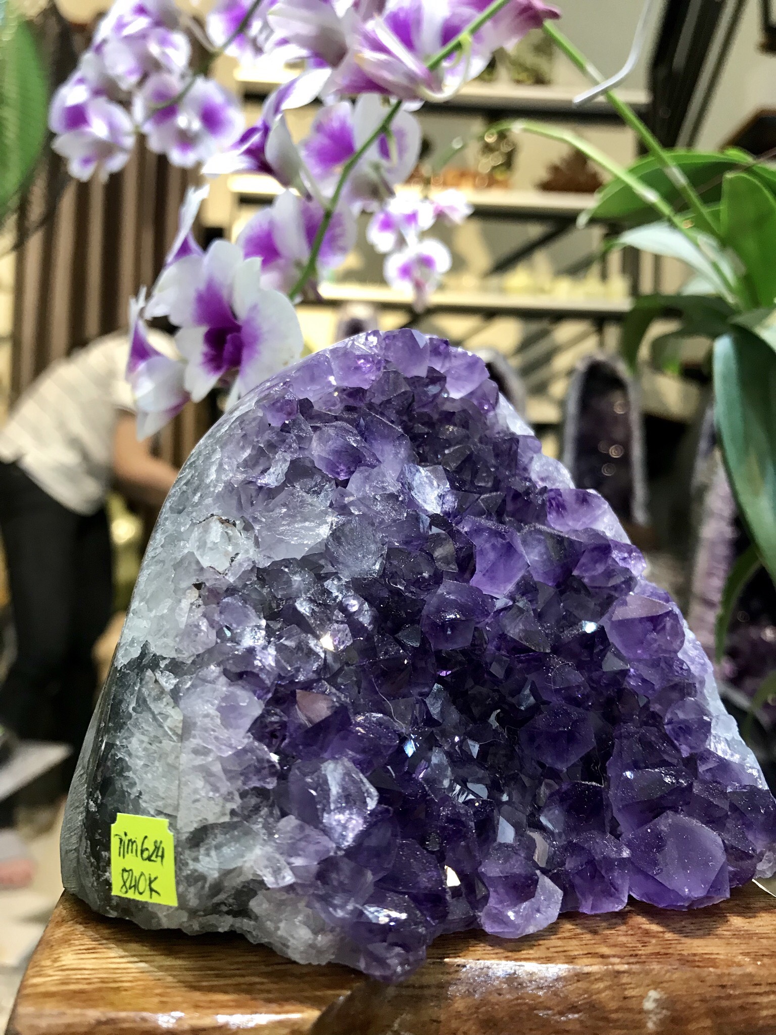 THẠCH ANH TÍM ĐỂ BÀN LÀM VIỆC KT: 10x11CM, KL 837G (TIM624)