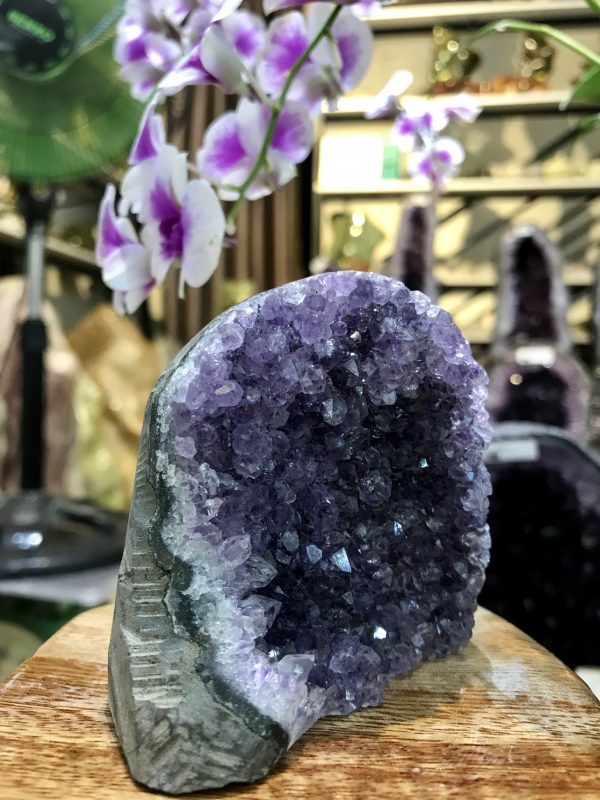 THẠCH ANH TÍM ĐỂ BÀN LÀM VIỆC KT: 7,5x8CM, KL 335G (TIM670)