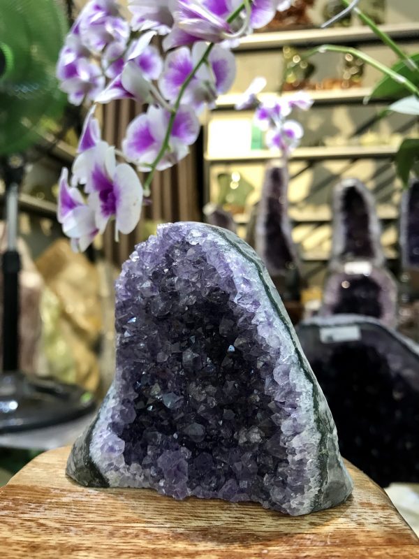 THẠCH ANH TÍM ĐỂ BÀN LÀM VIỆC KT: 7,5x8CM, KL 335G (TIM670)
