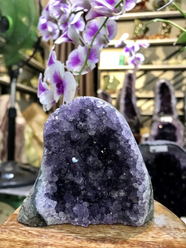 THẠCH ANH TÍM ĐỂ BÀN LÀM VIỆC KT: 7,5x8CM, KL 335G (TIM670)