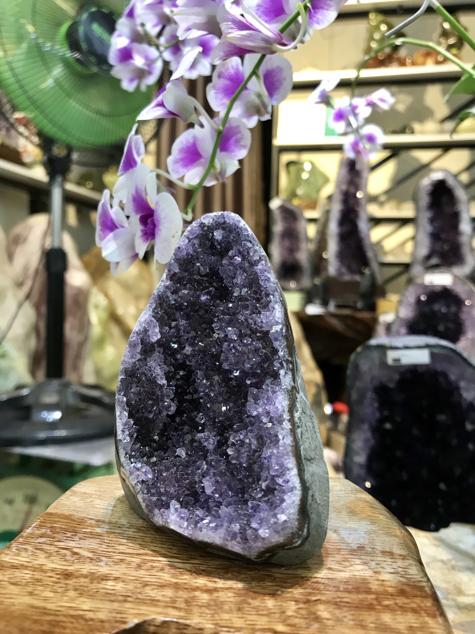 THẠCH ANH TÍM ĐỂ BÀN LÀM VIỆC KT: 10,5x7CM, KL 360G (TIM648)