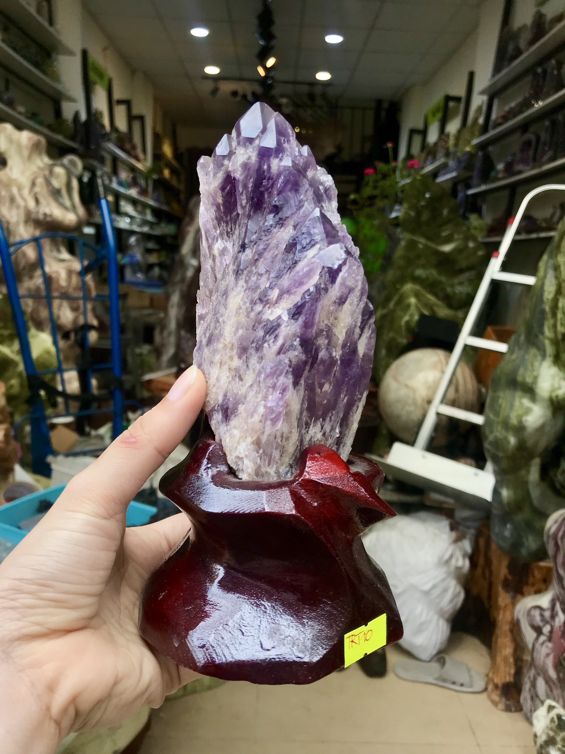 Thạch anh tím biến thể tháp - BAHIA AMETHYST BOUQUET (TRT10)