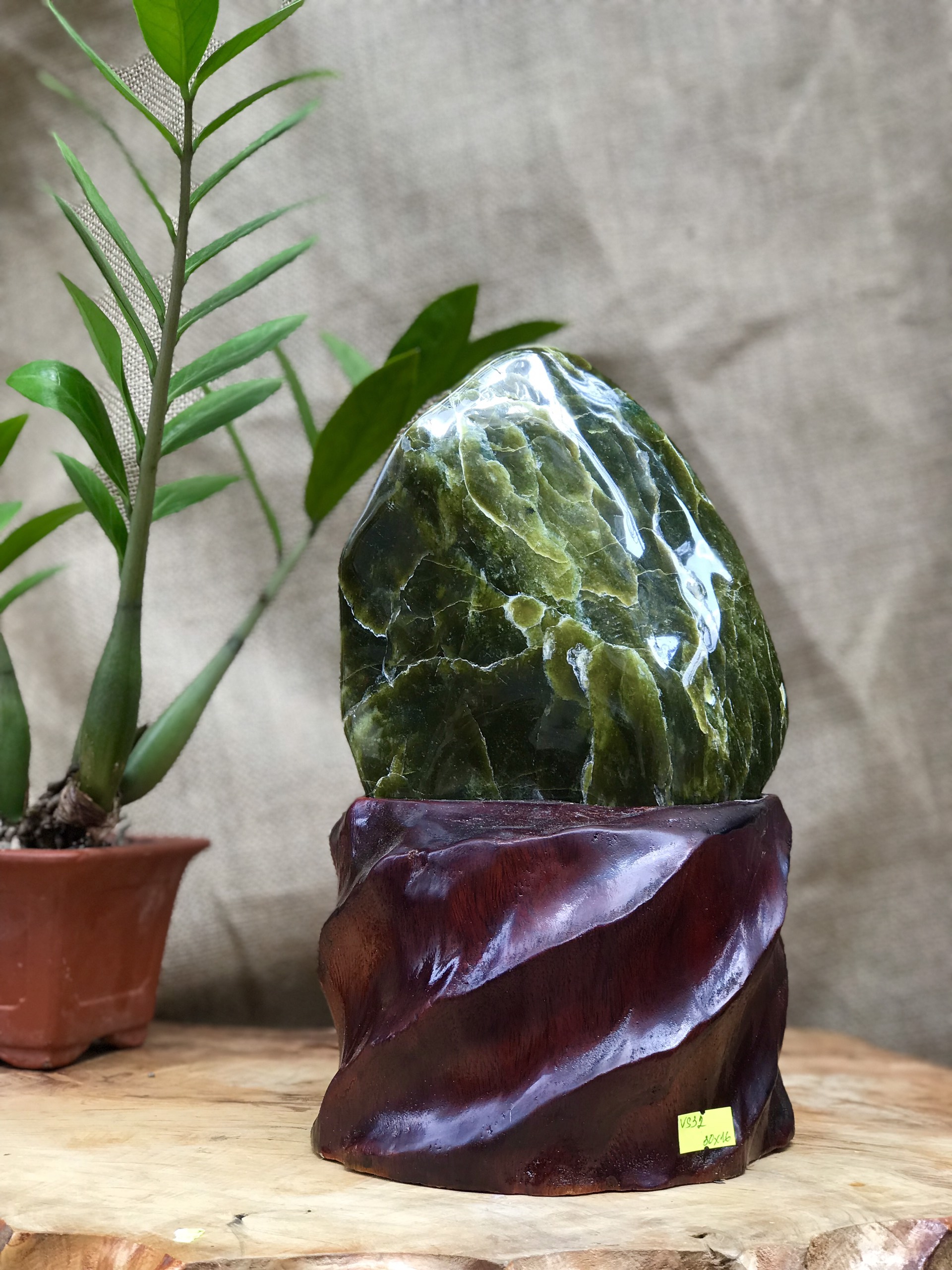 CÂY ĐÁ PHONG THỦY XANH NGỌC SERPENTINE KT: 30X16CM (CAO GỒM ĐẾ 8CM) MS: VS32