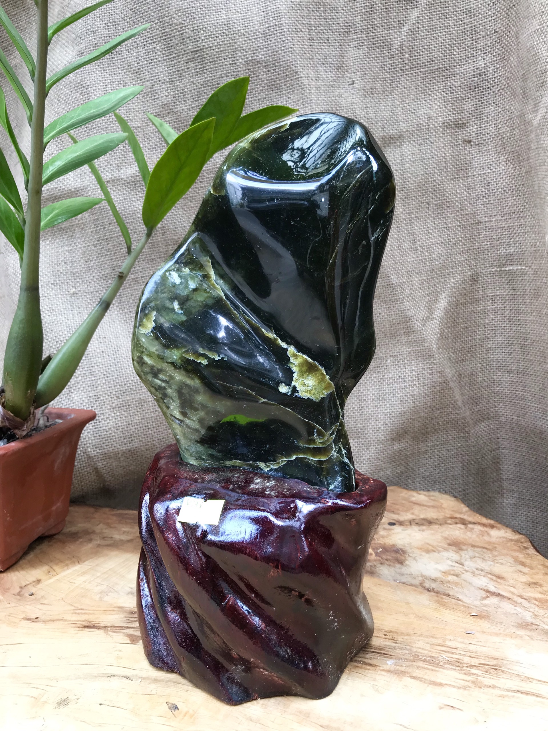 CÂY ĐÁ PHONG THỦY ĐỂ BÀN ĐÁ SERPENTINE XANH NGỌC KT: 28X12CM (CAO GỒM ĐẾ 10CM) MS: VS38