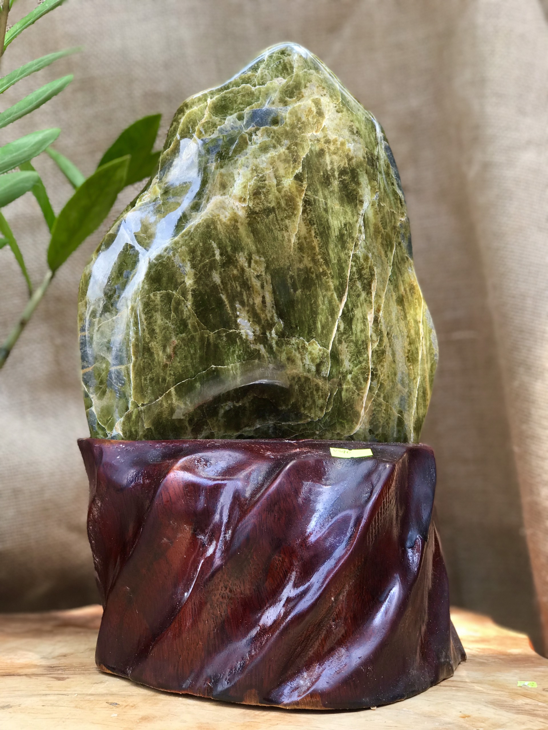 CÂY ĐÁ PHONG THỦY ĐỂ BÀN ĐÁ SERPENTINE XANH VÀNG KT: 35X21CM (CAO GỒM ĐẾ 12CM) MS: VS40