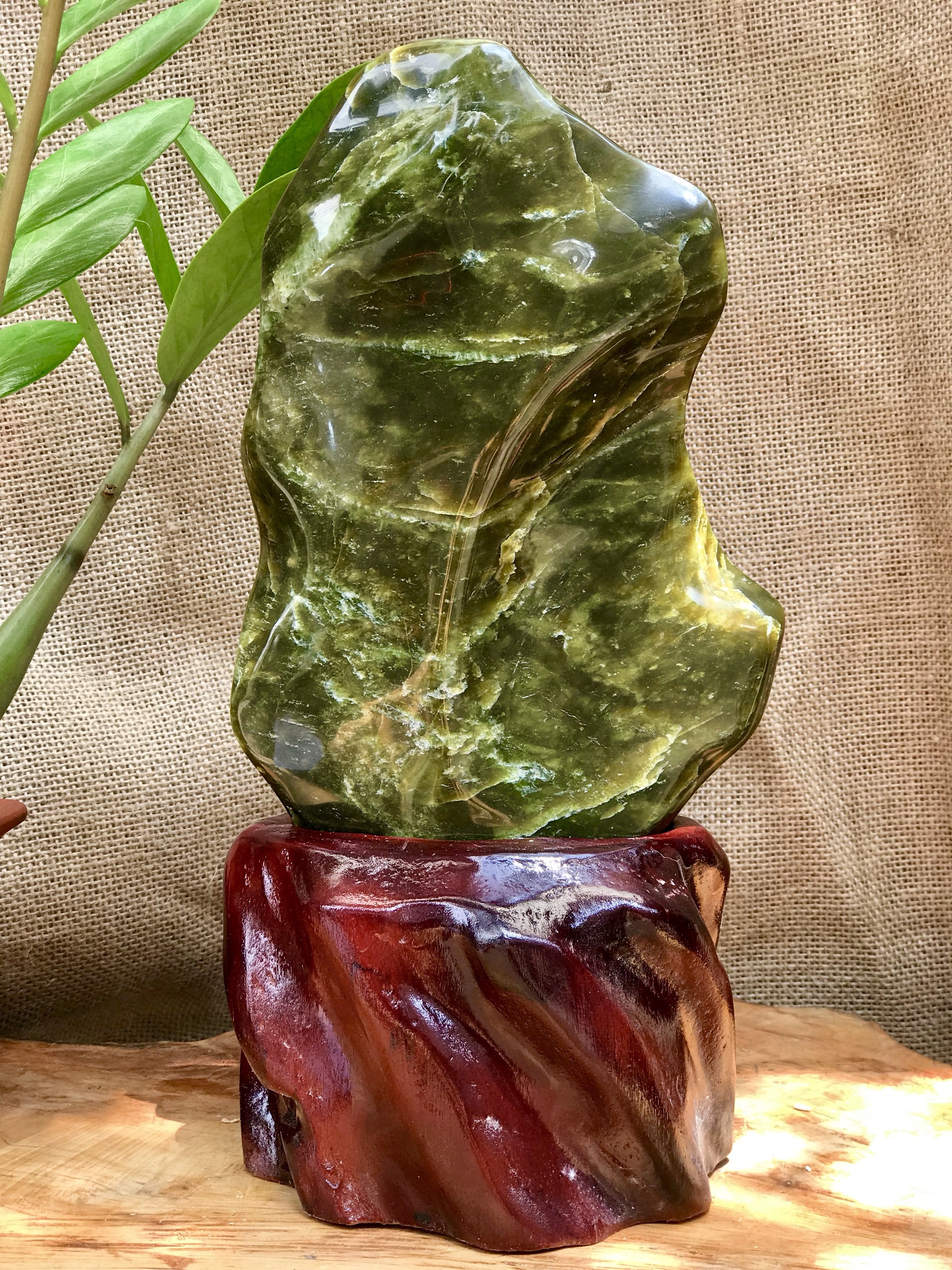 CÂY ĐÁ PHONG THỦY ĐỂ BÀN ĐÁ SERPENTINE XANH VÀNG KT: 31X16CM (CAO GỒM ĐẾ 10CM) MS: VS41