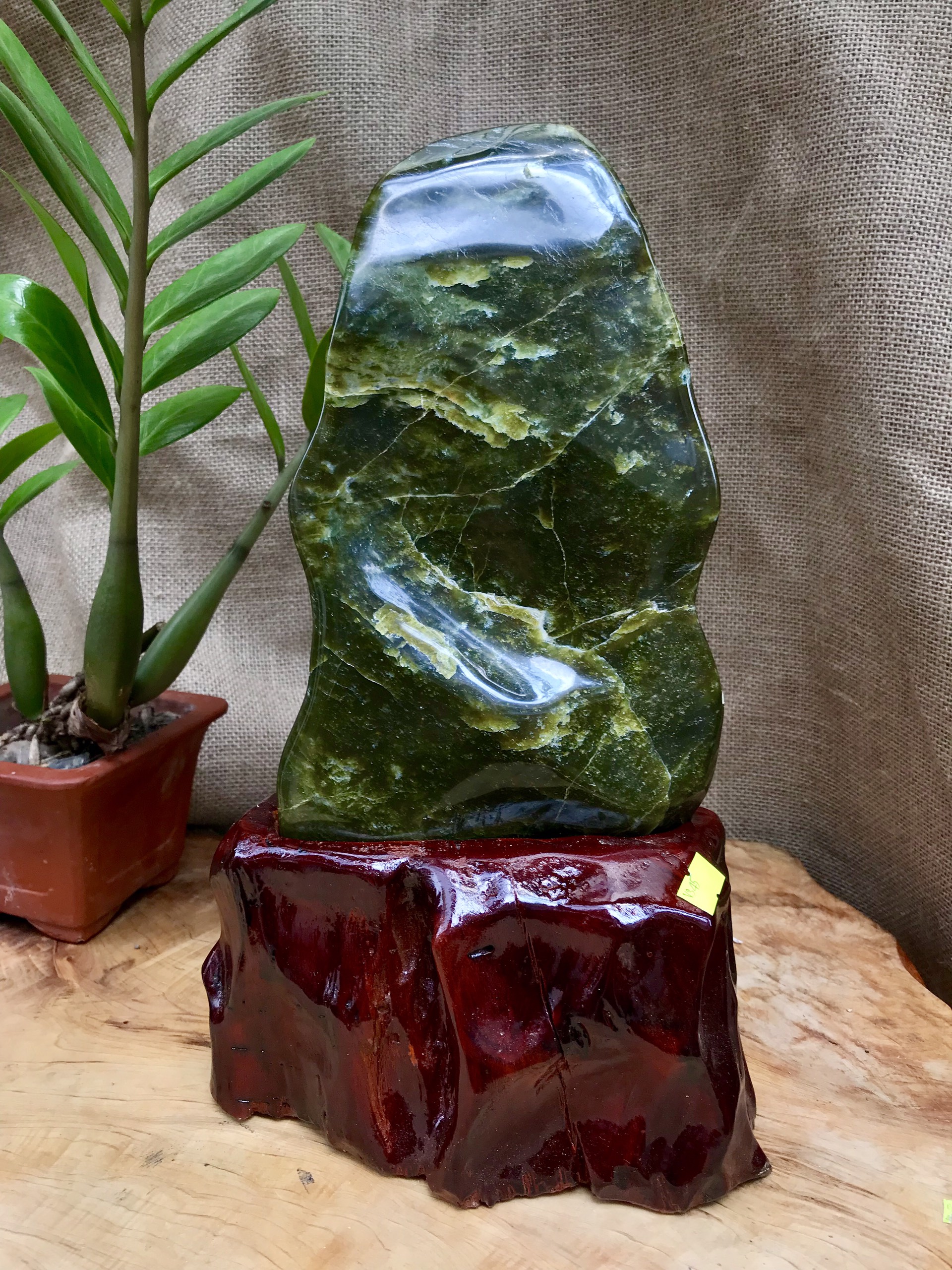 CÂY ĐÁ PHONG THỦY ĐỂ BÀN ĐÁ SERPENTINE XANH NGỌC KT: 34X15CM (CAO GỒM ĐẾ 11CM) MS: VS45