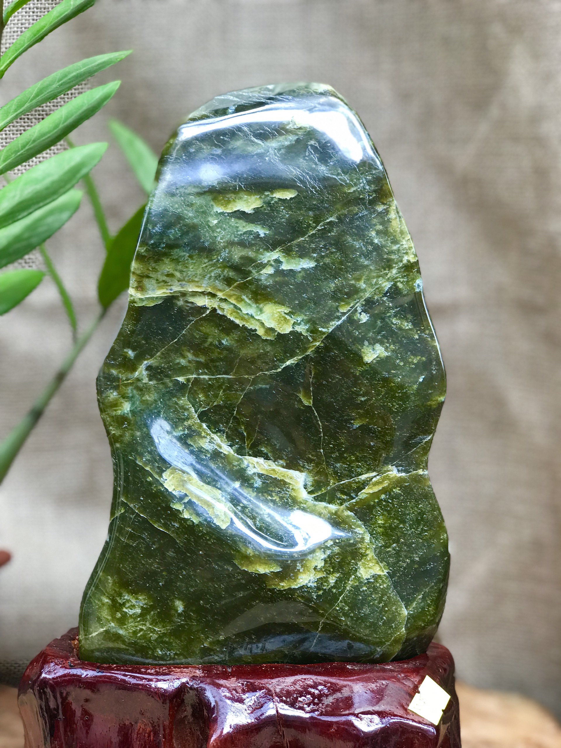 CÂY ĐÁ PHONG THỦY ĐỂ BÀN ĐÁ SERPENTINE XANH NGỌC KT: 34X15CM (CAO GỒM ĐẾ 11CM) MS: VS45