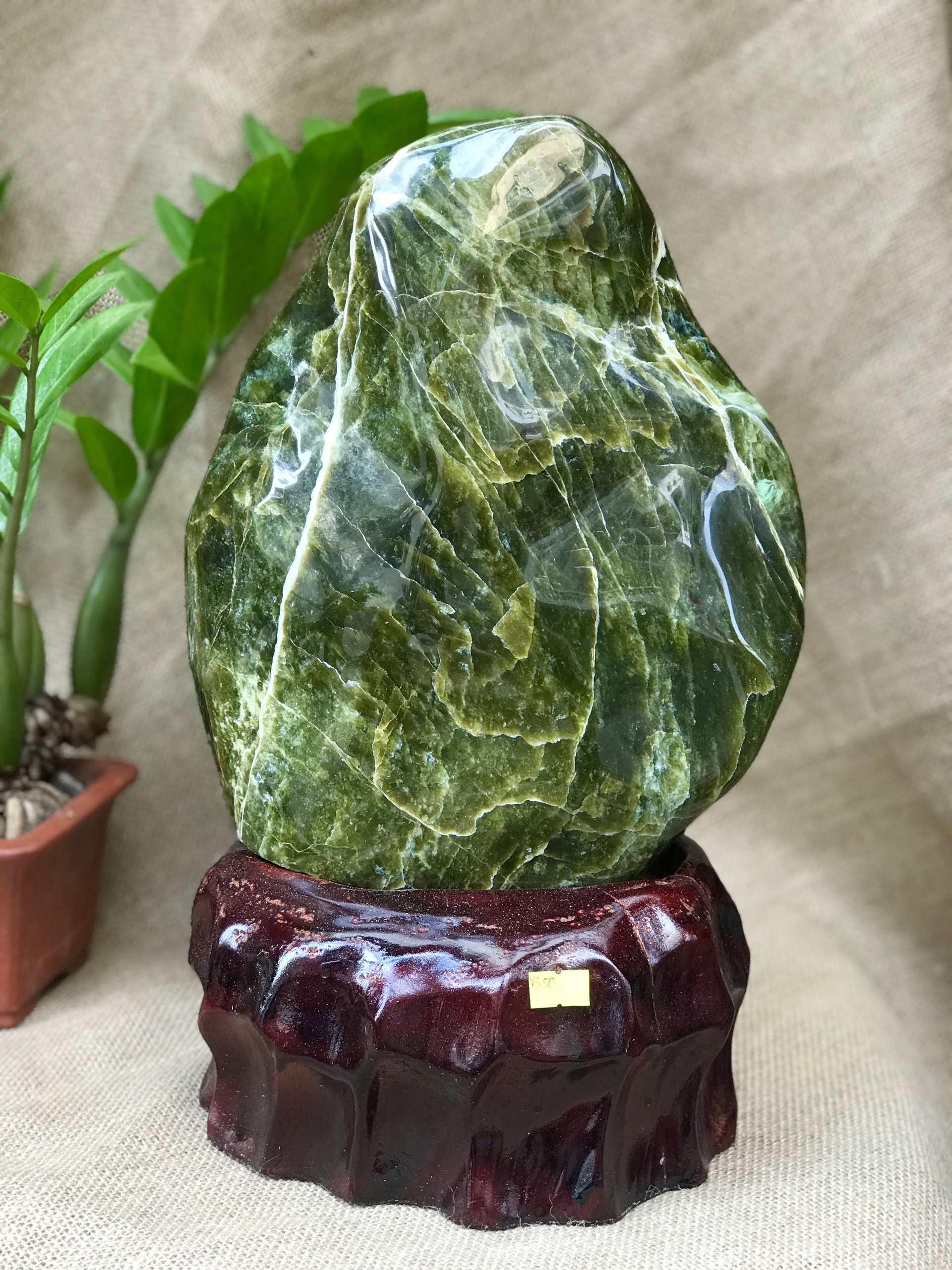 CÂY ĐÁ PHONG THỦY ĐỂ BÀN ĐÁ SERPENTINE XANH NGỌC KT: 27X25CM (CAO GỒM ĐẾ 10CM) MS: VS50
