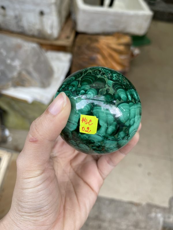 Quả cầu đá lông công - MALACHITE