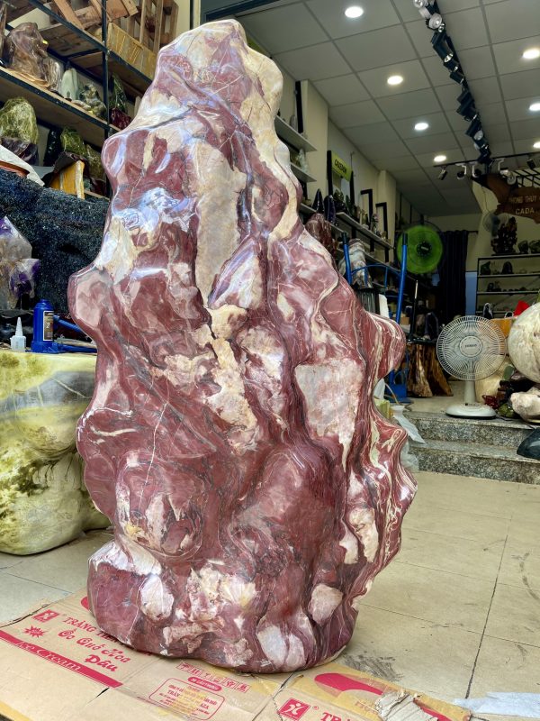 Đá phong thủy phòng khách vân đỏ 1m31x 0.79m x 0.35m, khoảng 450kg (MS:291)