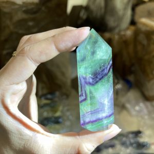 Trụ đá fluorit nhiều màu - FLUORIT RAINBOW POINT