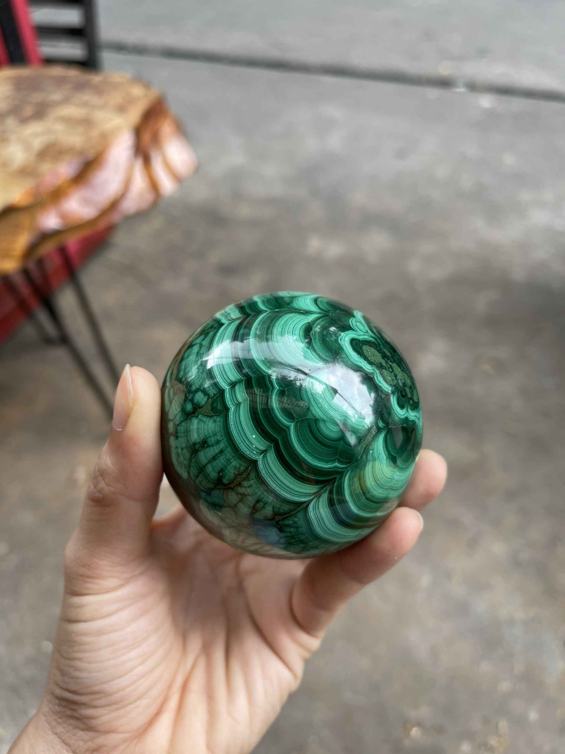 Quả Cầu Đá Lông Công 6.7 Cm