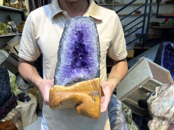 Hốc thạch anh tím - Amethyst geode