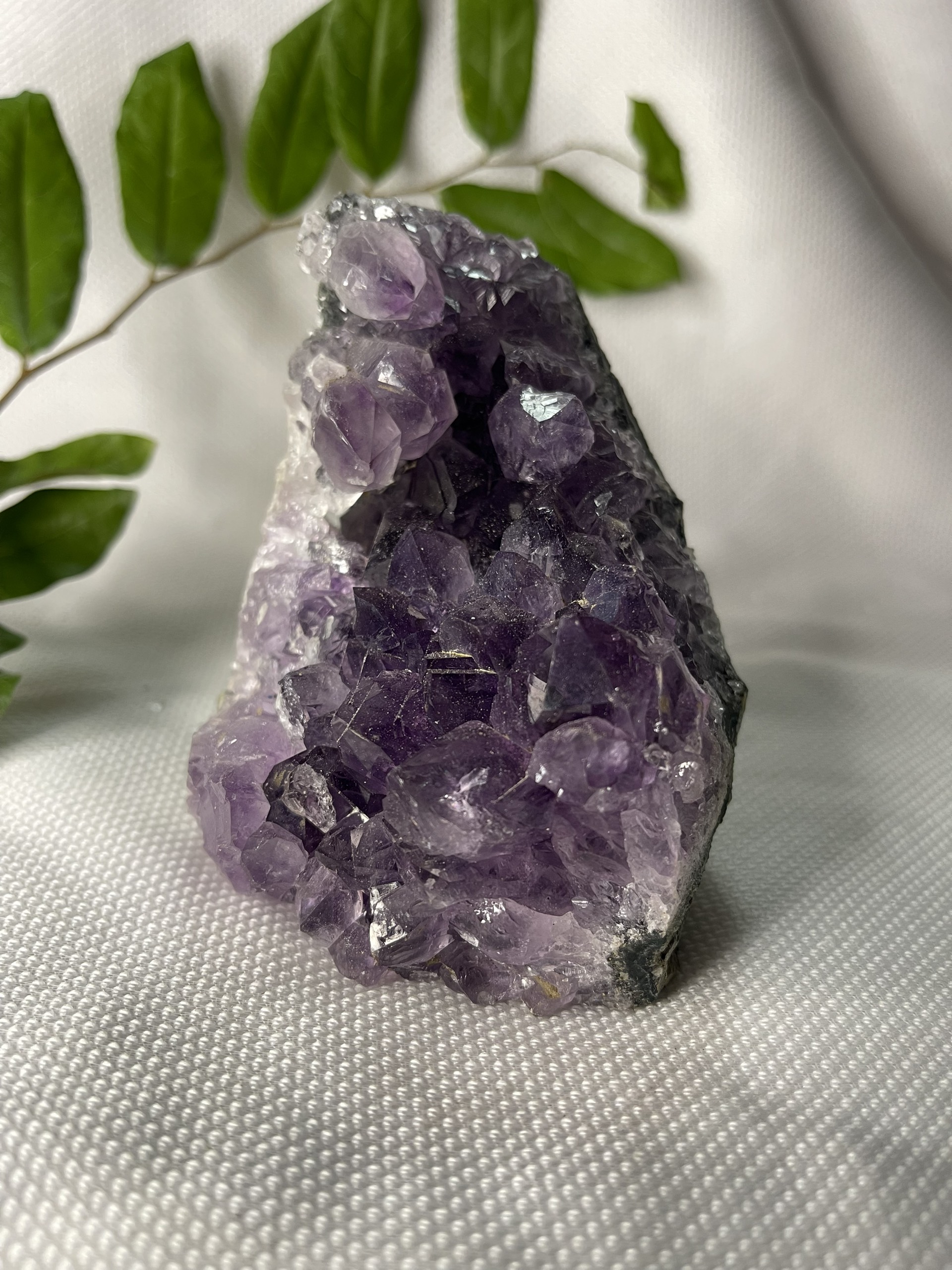 Hốc thạch anh tím nhỏ KT :9.5x8cm (TV21)