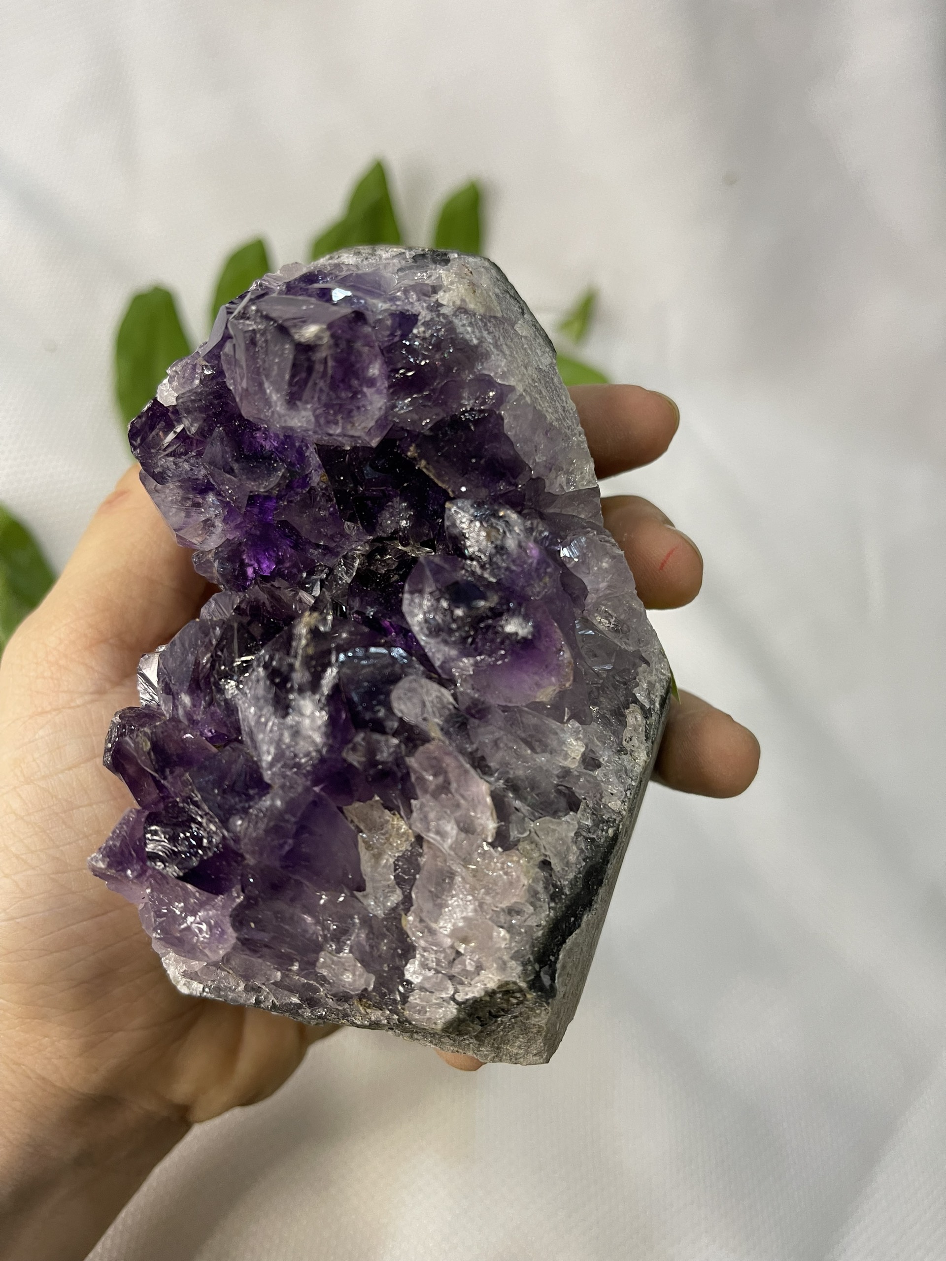 Hốc thạch anh tím nhỏ KT :9.5x 5cm (TV37)