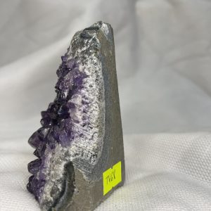 Hốc thạch anh tím nhỏ KT :9x6.5cm, KL: 0.351kg (TV68)