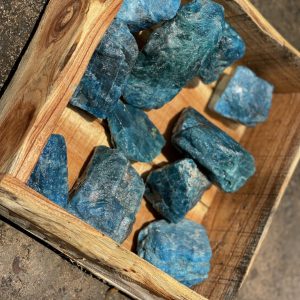 ĐÁ THÔ BLUE APATITE