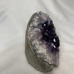 Hốc thạch anh tím nhỏ KT :8x10 cm, KL: 0.57kg (TV71)
