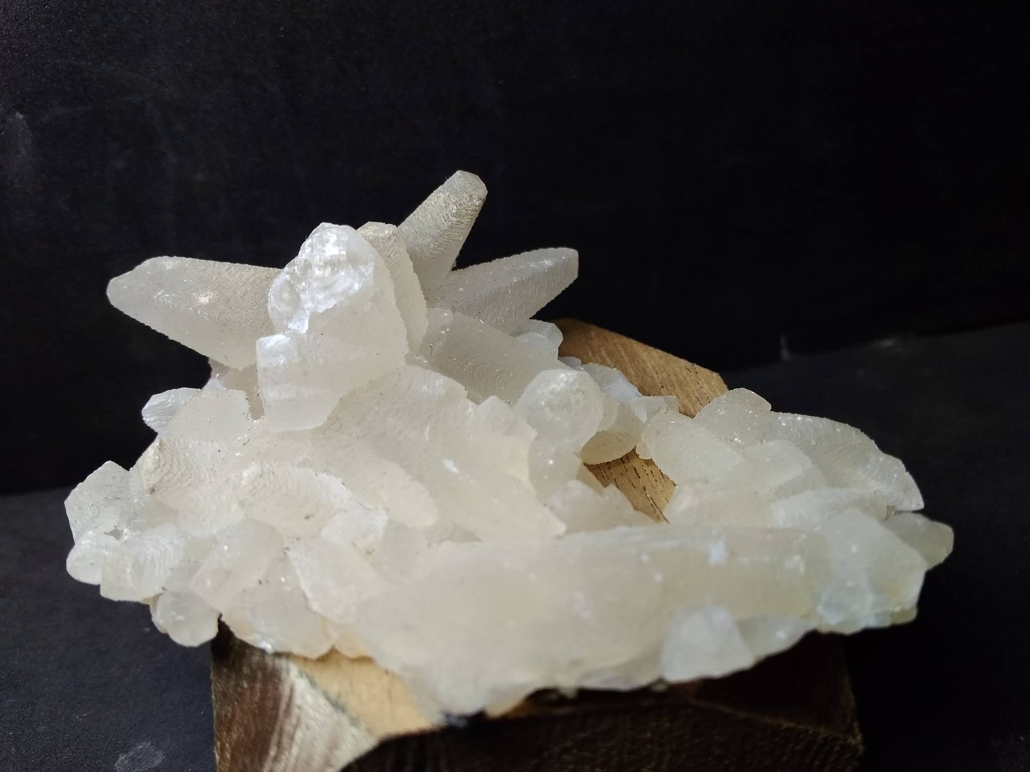 Quả Cầu Phong Thuỷ Cho Người Mệnh Kim