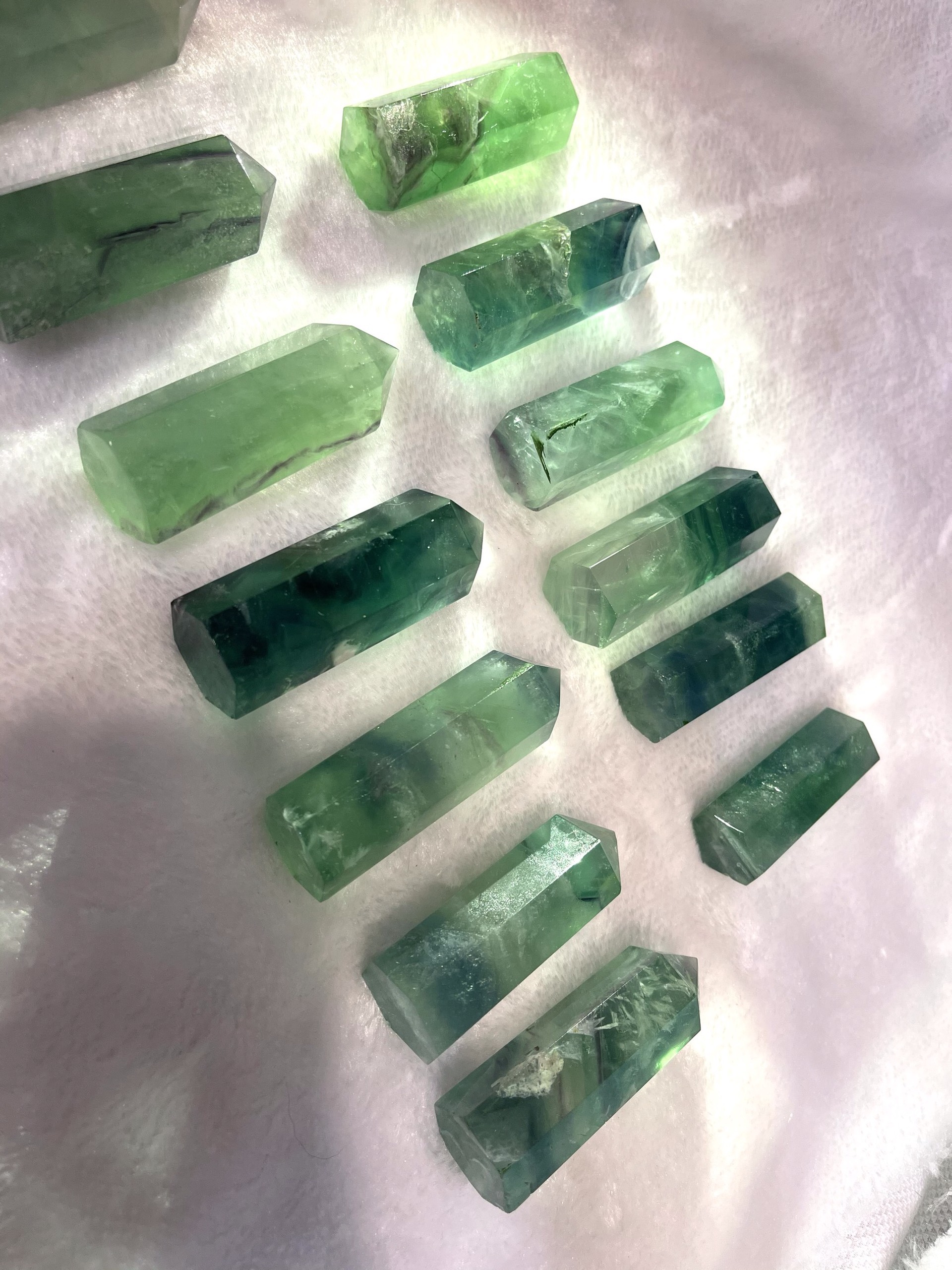 TRỤ ĐÁ FLUORITE