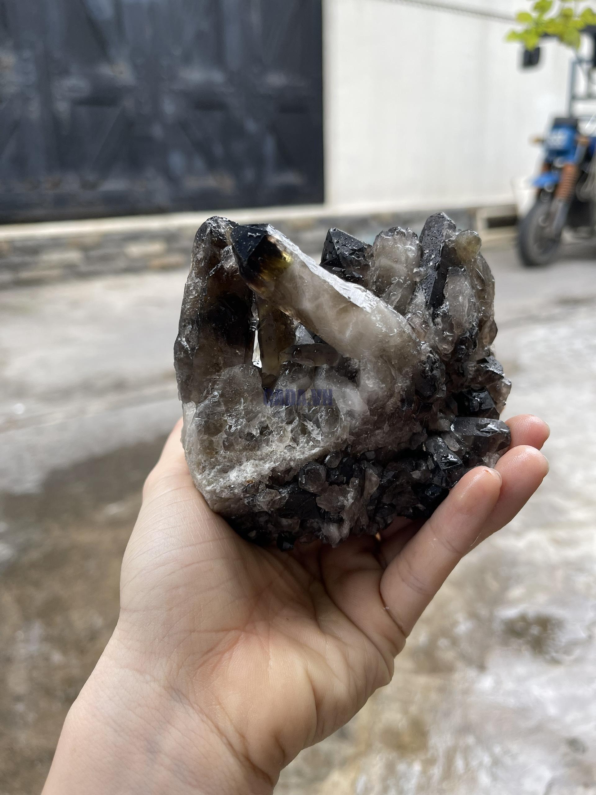 CỤM TINH THỂ THẠCH ANH KHÓI - Smoky quartz