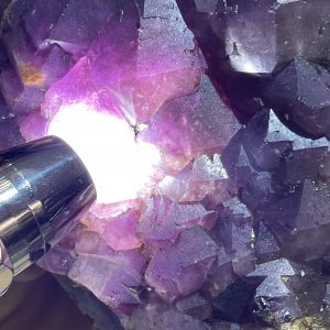 CỤM TINH THỂ THẠCH ANH TÍM
