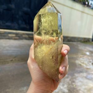 TRỤ THẠCH ANH VÀNG - CHẤT TRONG