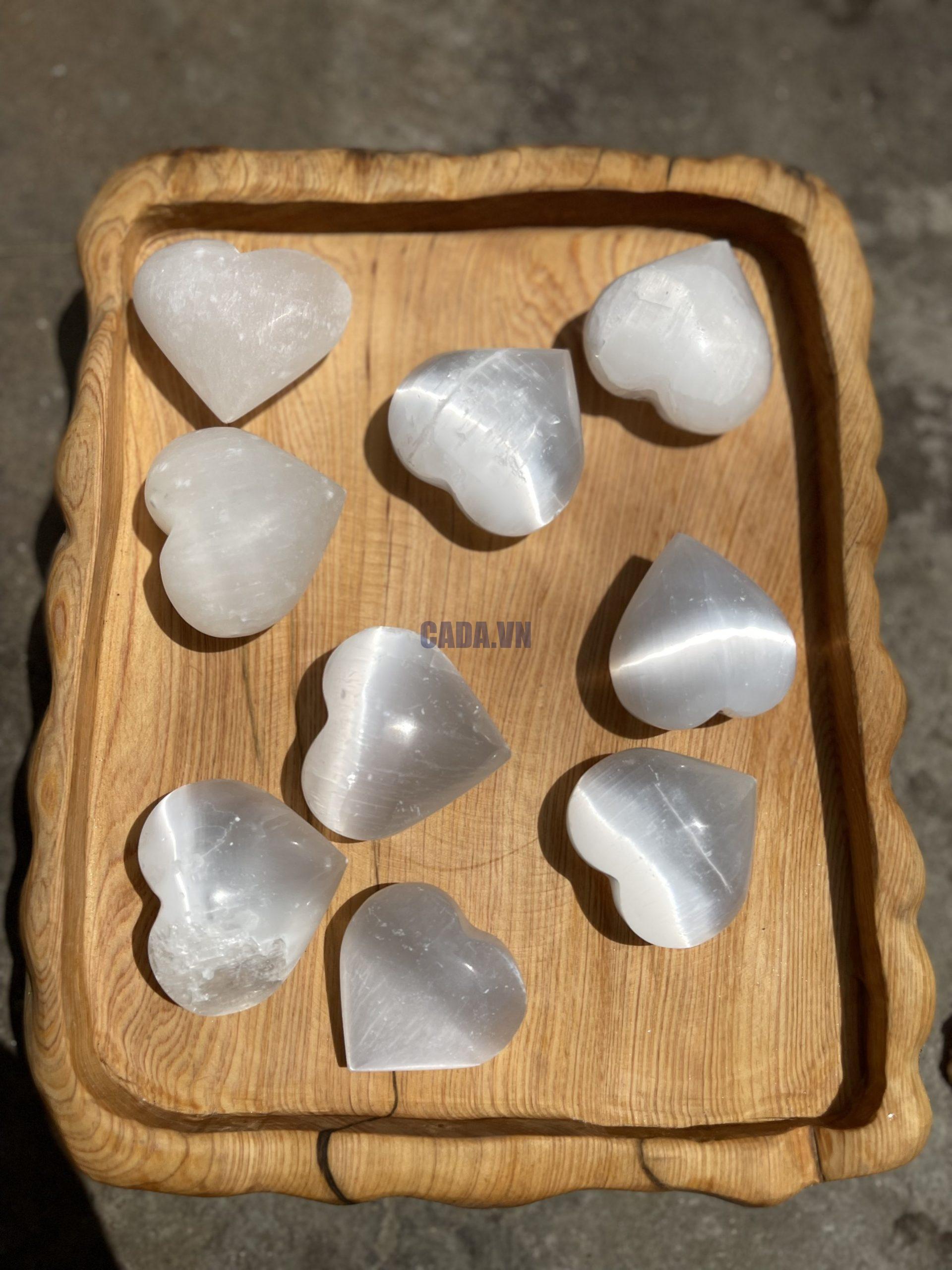 Trái tim đá selenite - Selenite Heart - Đá thanh tẩy, tarot, sưu tầm