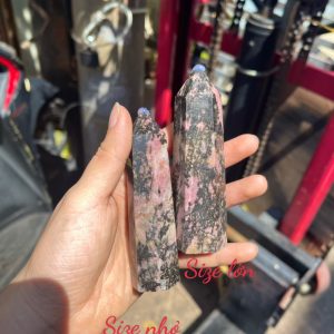 TRỤ ĐÁ TƯỜNG VI - RHODONITE POINT