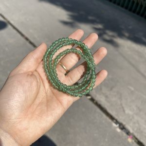 Vòng tay đá Thạch Anh Dâu Tây Xanh (Green Strawberry Quartz)