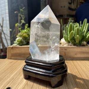 Trụ Thạch Anh Trắng trong - Clear Quartz Point, KT: 17.5x8 CM, KL: 0.79 KG (TTT140)