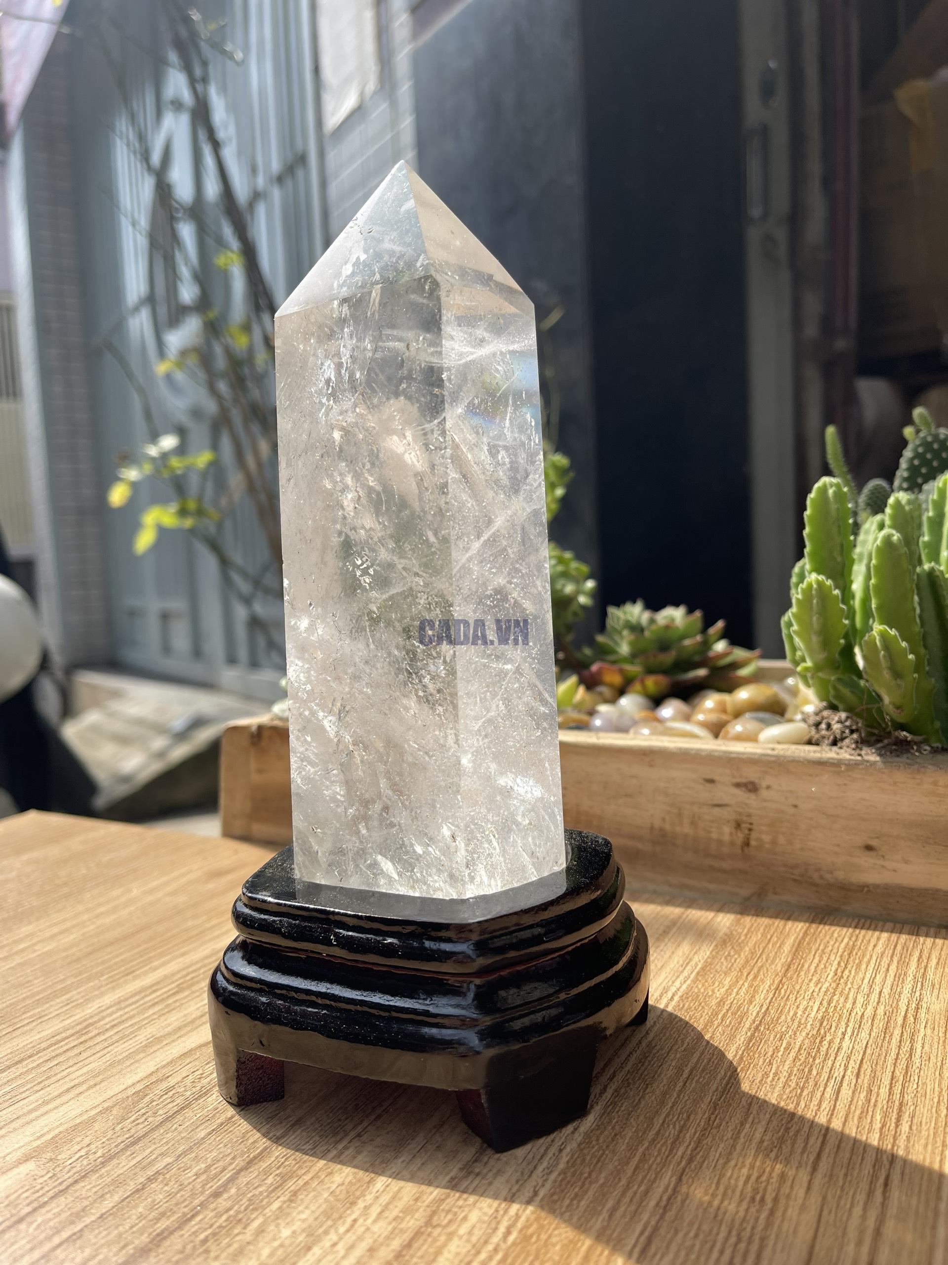 Trụ Thạch Anh Trắng trong - Clear Quartz Point, KT: 21.5x6.8 CM, KL: 1 KG (TTT141)