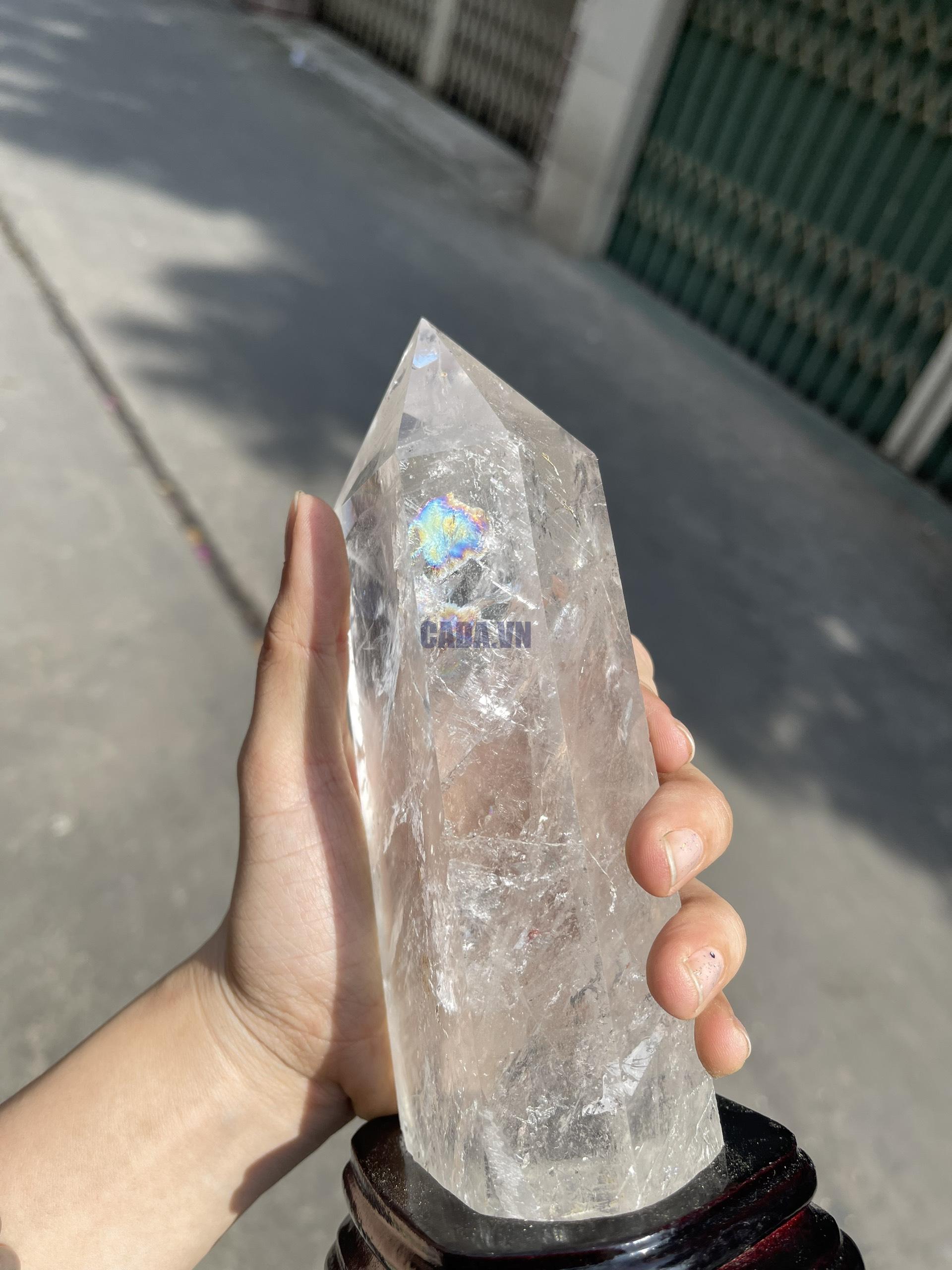 Trụ Thạch Anh Trắng trong - Clear Quartz Point, KT: 21.5x6.8 CM, KL: 1 KG (TTT141)