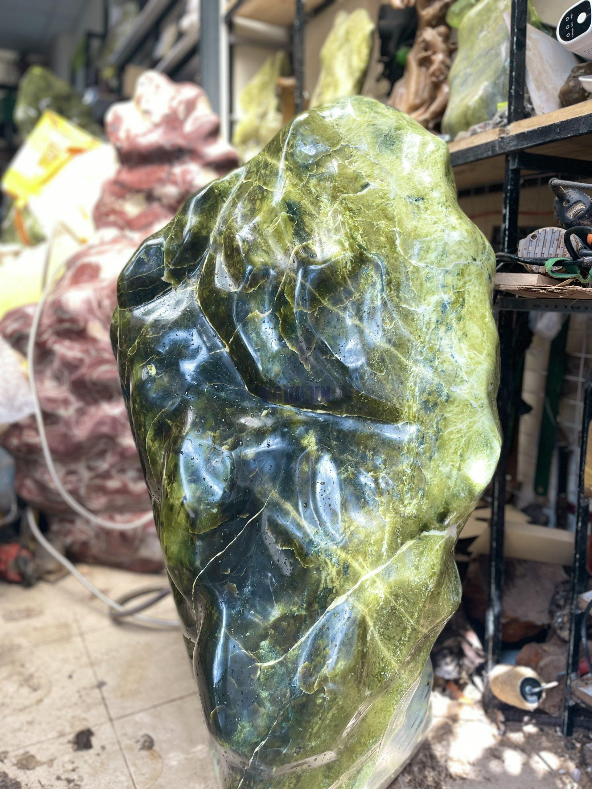 ĐÁ CẢNH SERPENTINE XANH NGỌC KT: 108×70x58 CM (MS: 293)