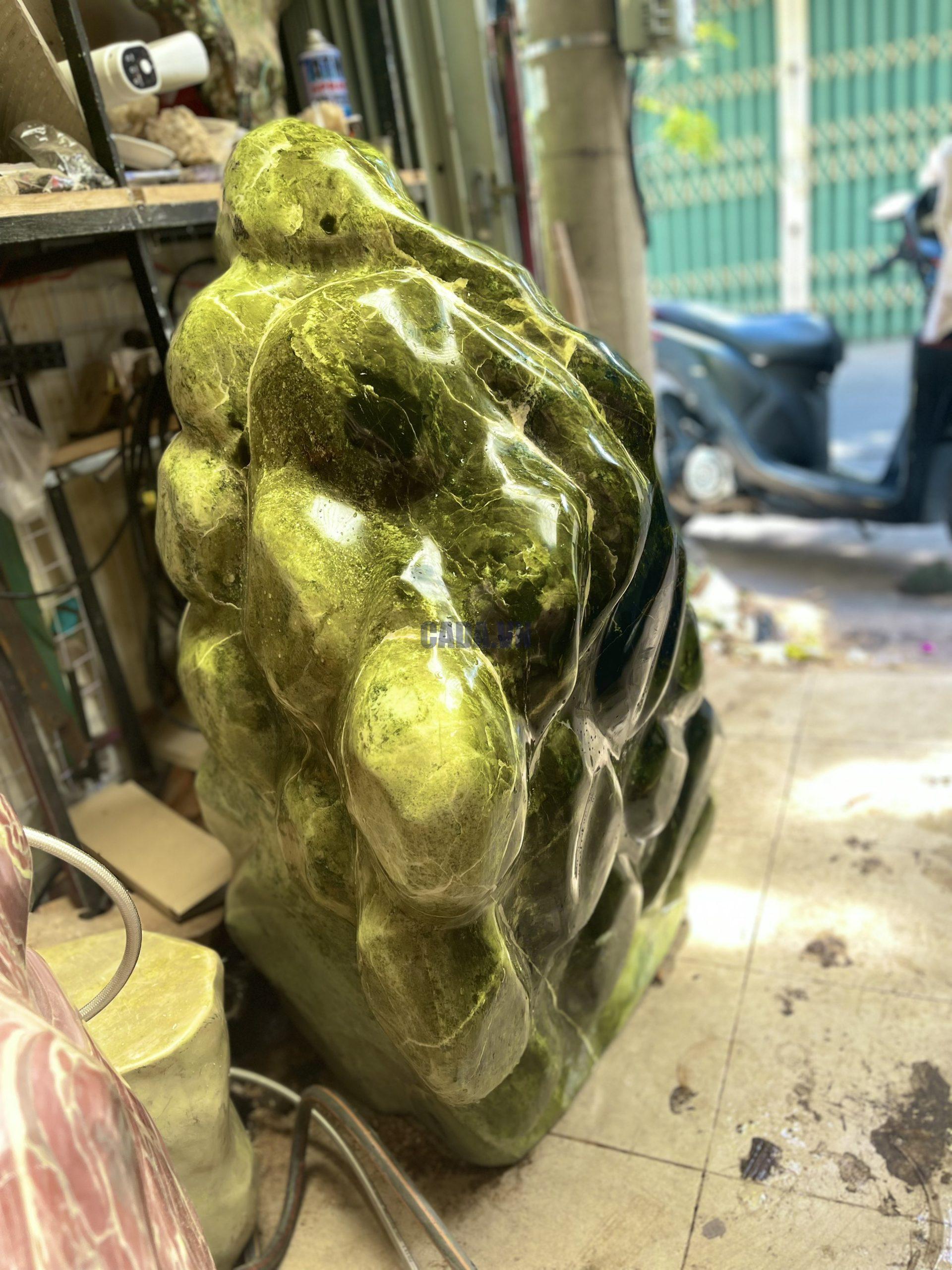 ĐÁ CẢNH SERPENTINE XANH NGỌC KT: 108×70x58 CM (MS: 293)