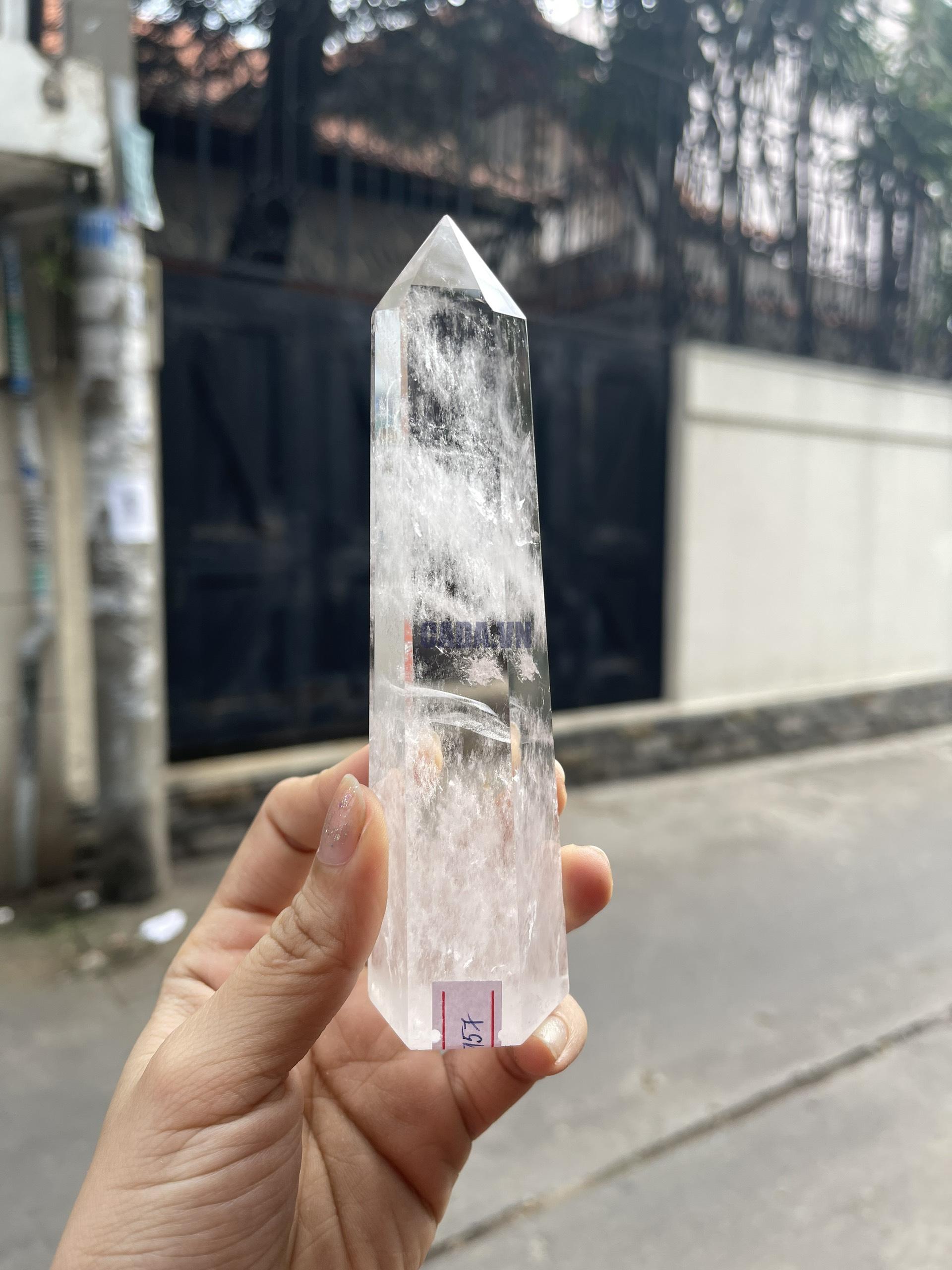 Trụ Thạch Anh Trắng trong – Clear Quartz Point, KT: 14×3.8 CM, KL: 0.215 KG (TTT157)