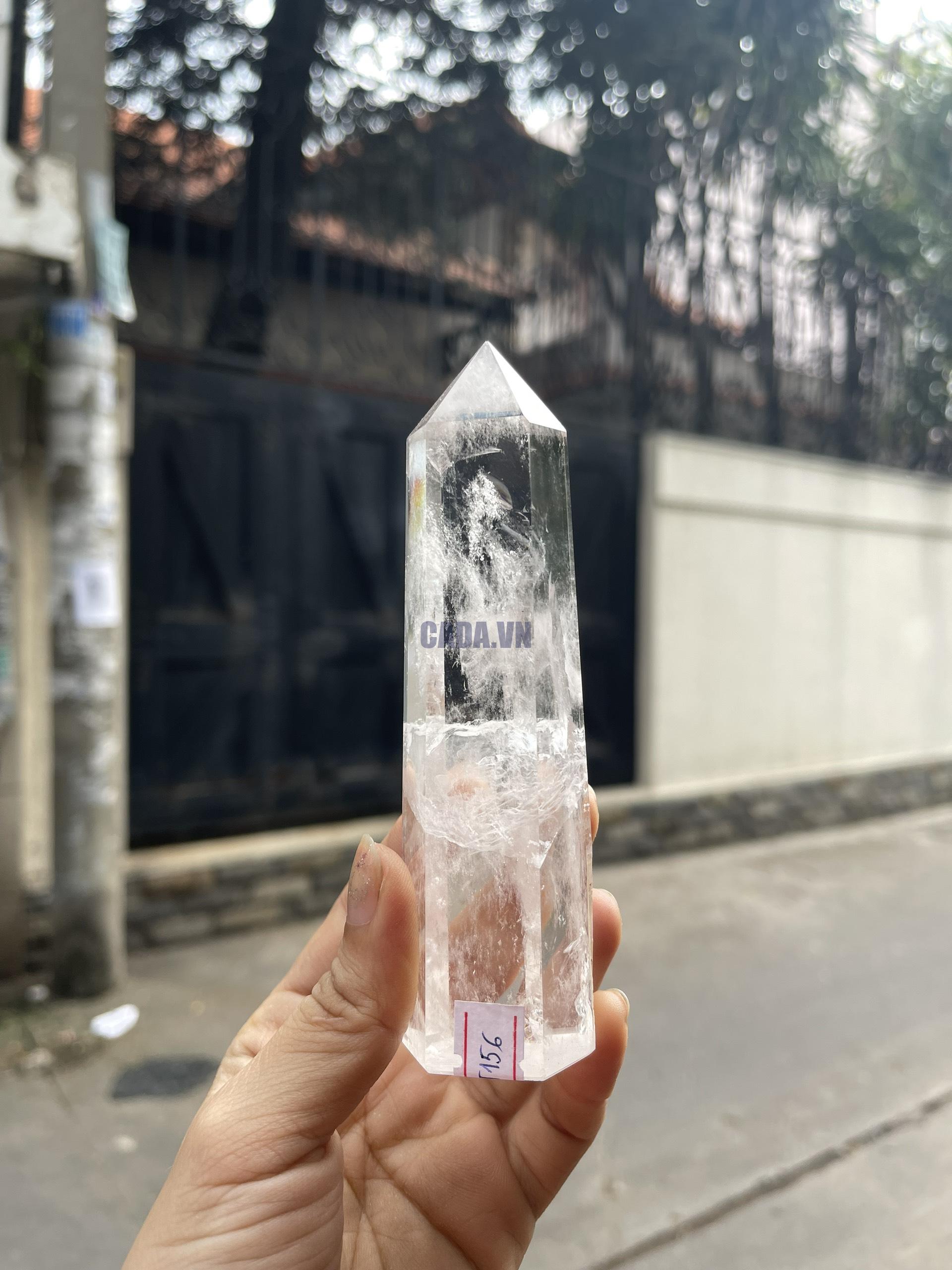 Trụ Thạch Anh Trắng trong – Clear Quartz Point, KT: 13×3.5 CM, KL: 0.21 KG (TTT156)