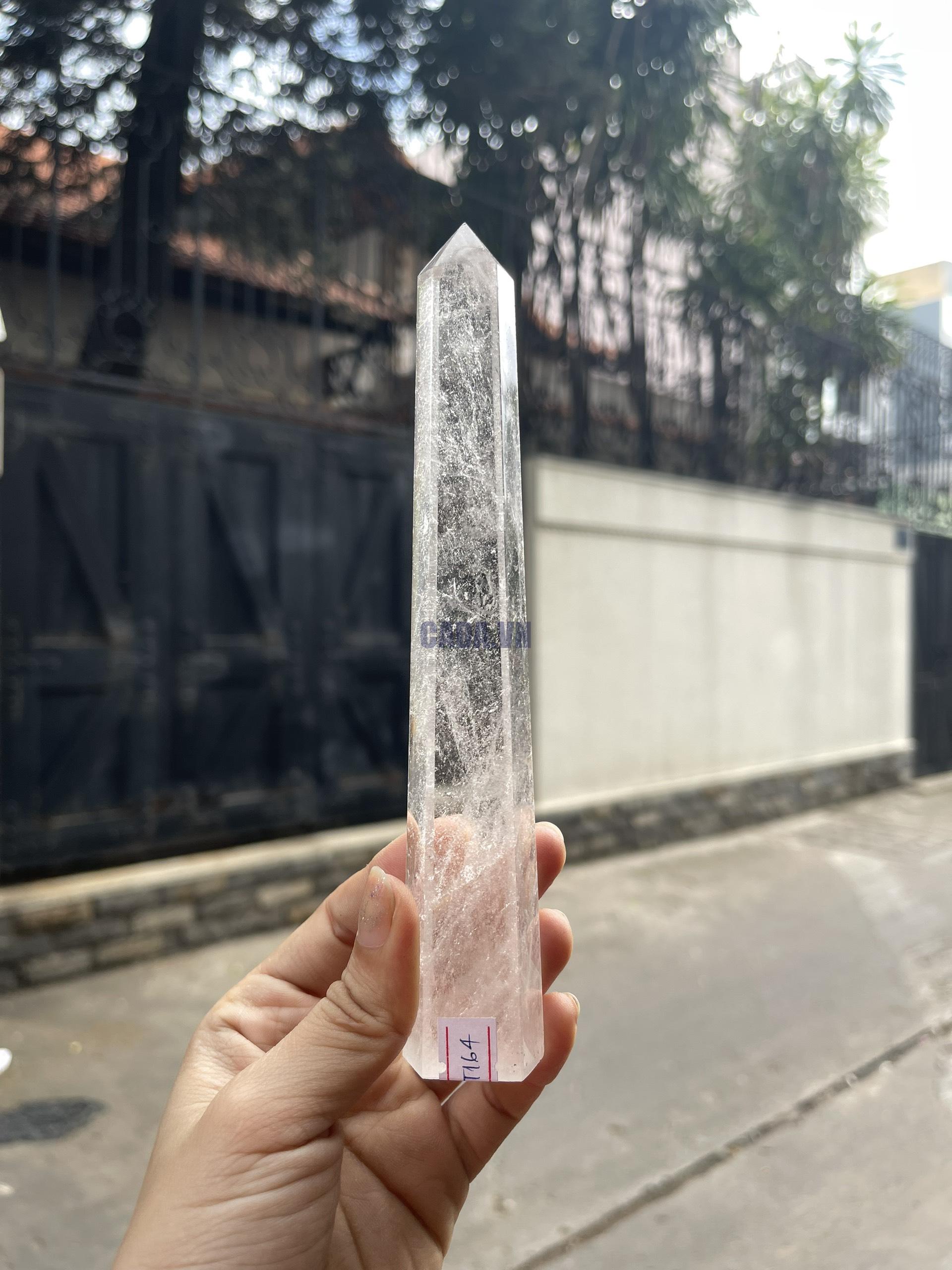 Trụ Thạch Anh Trắng trong – Clear Quartz Point, KT: 17.5×3 CM, KL: 0.17 KG (TTT164)