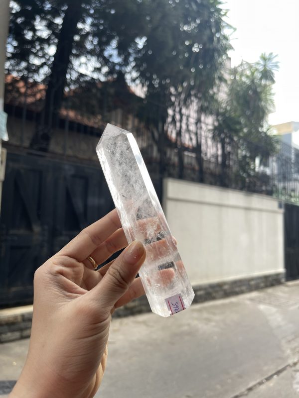 Trụ Thạch Anh Trắng trong – Clear Quartz Point, KT: 14.5×3.5 CM, KL: 0.245 KG (TTT165)