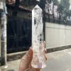 Trụ Thạch Anh Trắng trong – Clear Quartz Point, KT: 17.5×14 CM, KL: 0.345 KG (TTT143)