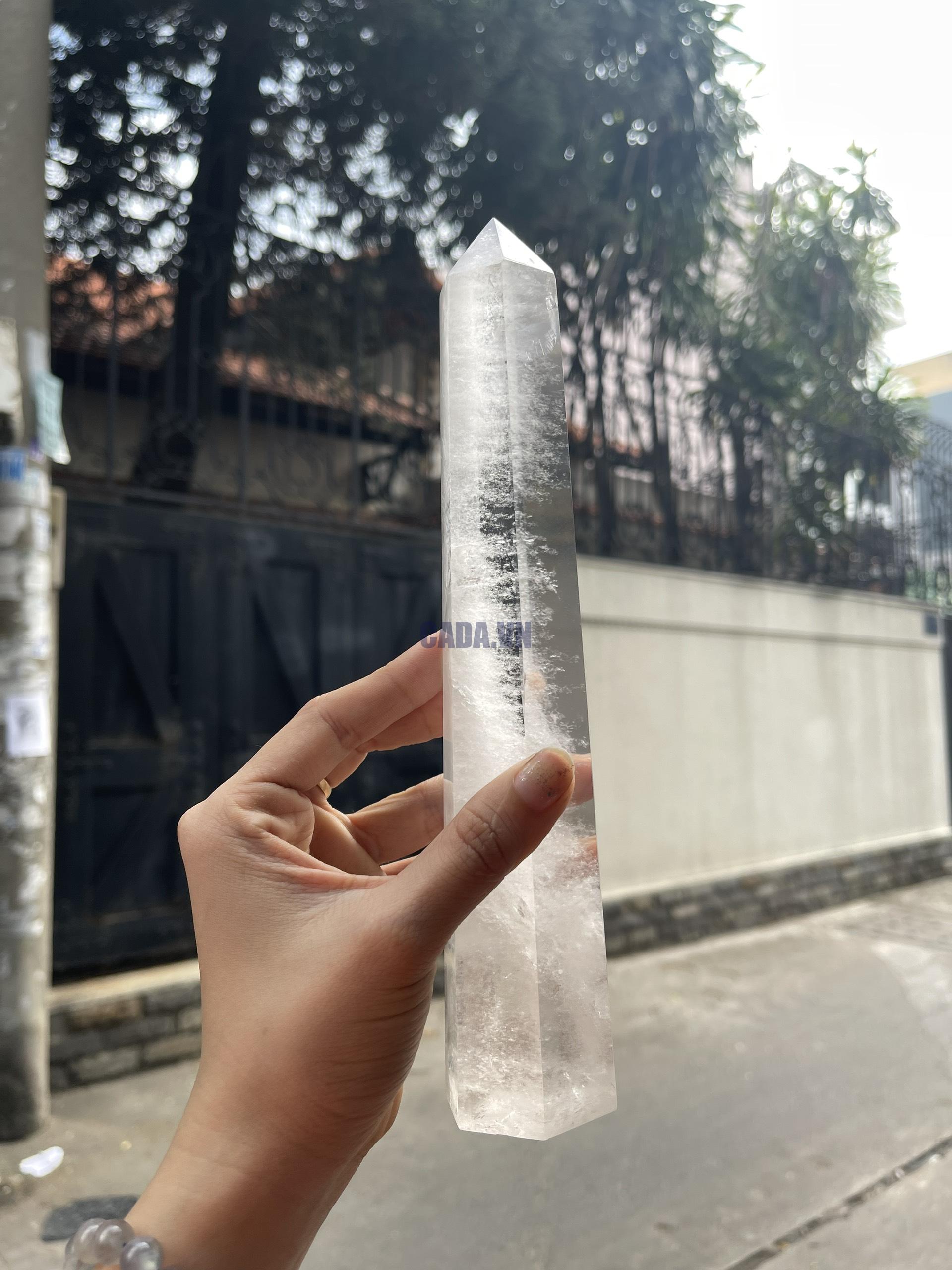 Trụ Thạch Anh Trắng trong – Clear Quartz Point, KT: 23.5×5 CM, KL: 0.61 KG (TTT146)