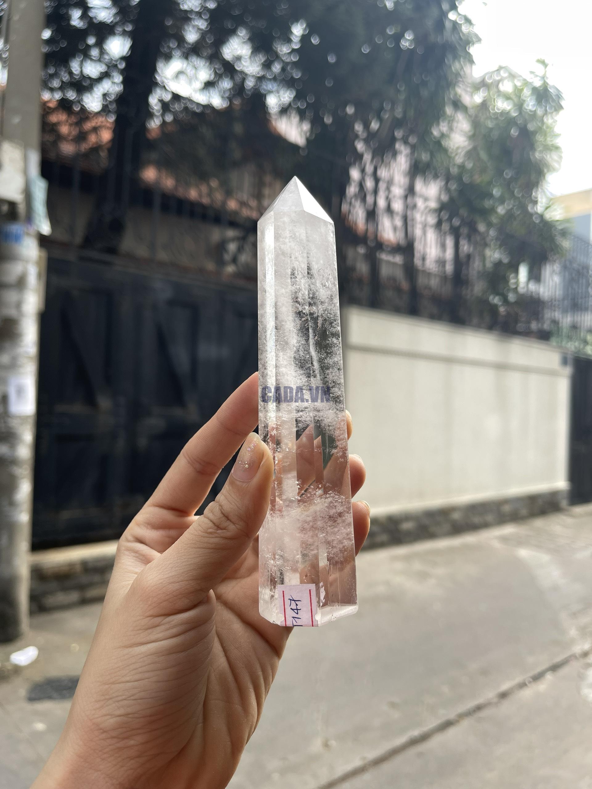 Trụ Thạch Anh Trắng trong – Clear Quartz Point, KT: 15×3.5 CM, KL: 0.185 KG (TTT147)