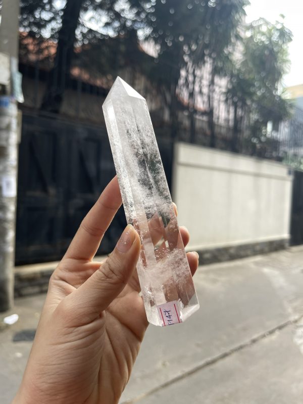 Trụ Thạch Anh Trắng trong – Clear Quartz Point, KT: 15×3.5 CM, KL: 0.185 KG (TTT147)